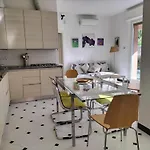 Serenas Side With Parking And Ac شقة مونتيروسّو ال ماري