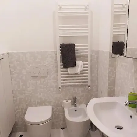 Serena's Side With Parking And Ac 아파트 몬테로소 알 마레