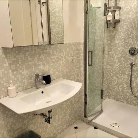 Serena's Side With Parking And Ac 아파트 *