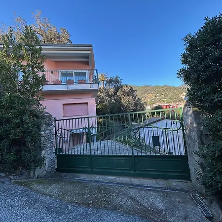 Serena's Side With Parking And Ac Appartement